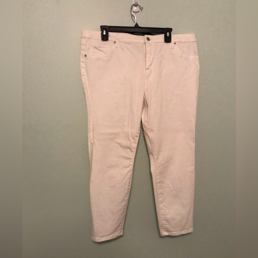 Ava & Viv Cropped White Jeggings Size 18 W